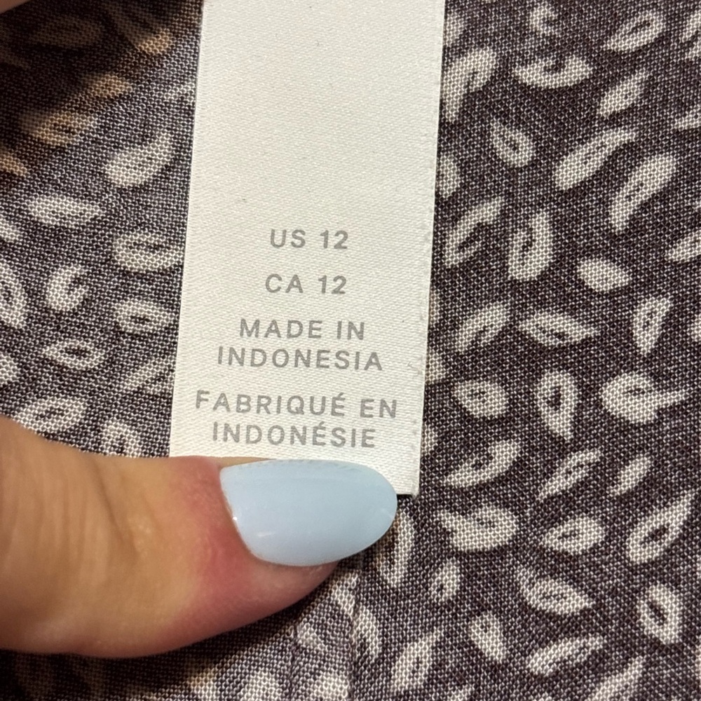 H&M Floral Indonesian Made V-Neck Button Down Midi Dress - Picture 4 of 7